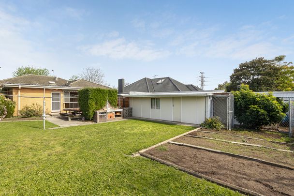 8 Gabriel Avenue, Malvern East VIC 3145 - House For Rent | Domain - Photo 1