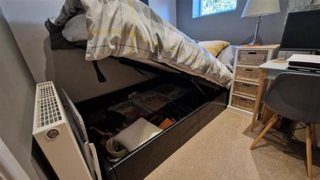 2 bedroom flat to rent - Photo 2