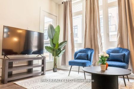 For Lease - 12868 Yonge Street Unit# 5, Richmond Hill, Ontario - Photo 3