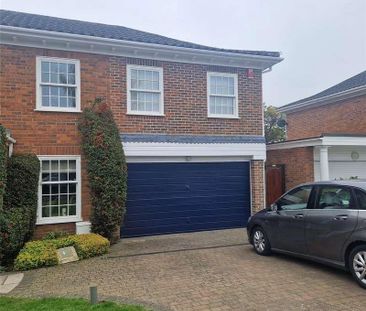 Harrington Close, Windsor, SL4 - Photo 1