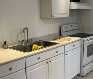 For Lease - 299 Towercrest Drive Unit# Basement, Newmarket, Ontario - Photo 5