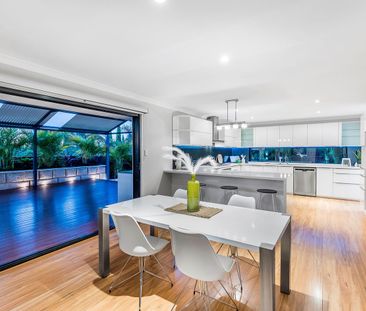 CALLING ALL FOODIES & ENTERTAINERS! - Photo 3