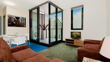 2 Bedroom Apartment - Photo 3