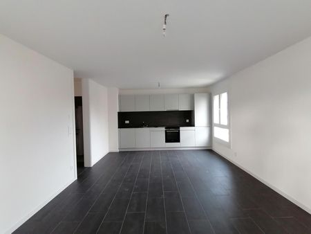 Appartement de 5.5 pièces au Rez de chaussée - 115m2 environ - Photo 2