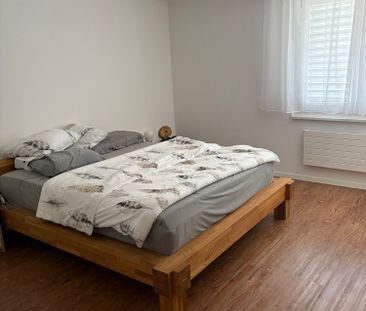 Helle 4.5-Zimmer-Wohnung mit Balkon an zentraler Lage - Photo 2