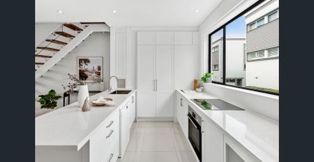 Contemporary beachside haven with ocean views - Photo 5