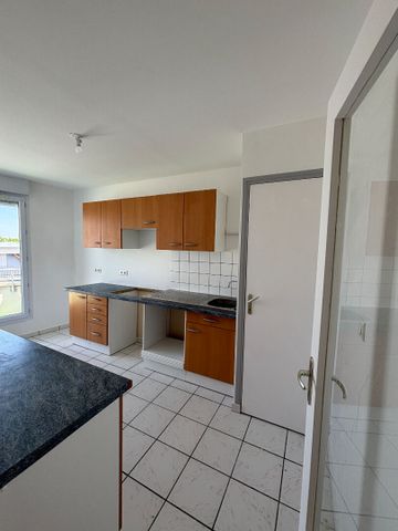 Location Appartement 3 pièces 77m² - Photo 4