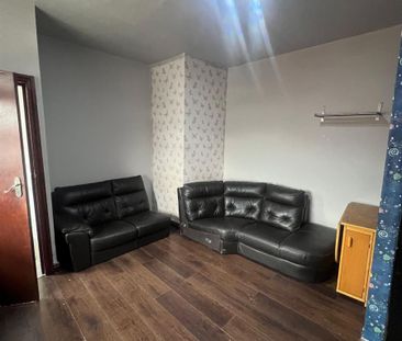 243 Dewsbury Road, Flat 2 - Photo 1