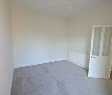 2 Bedroom End Terrace To Let - Photo 4