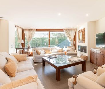 Excellent 6 Bedroom house / villa for rent in Sant Cugat, Barcelona - Photo 1