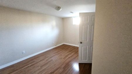 For Lease - 5 Woolwick Drive Unit# Basement, Toronto, Ontario - Photo 3