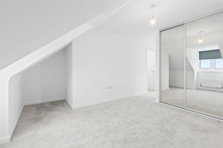 4 bedroom terraced house to rent - Photo 5