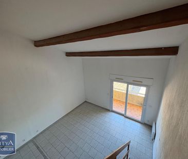 Location Appartement 2 pièces 50m² ST MITRE LES REMPARTS 13920 - Photo 3