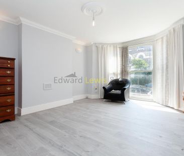 3 bedroom detached house to rent - Photo 2