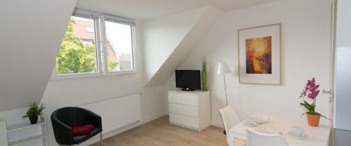 Charmantes modern möbliertes Apartment im Agnesviertel - Foto 1