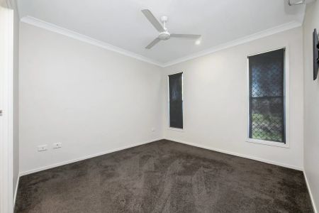 4 Barnfield Street, Mount Low. - Photo 3