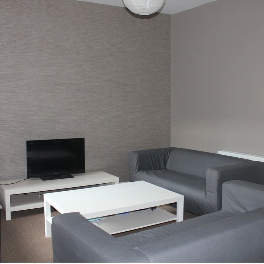 7 Bed Terraced House, Deramore Street, M14 - Photo 1