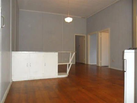 “OLDER STYLE - TWO BEDROOM UNIT IN ANNERLEY” - Photo 5