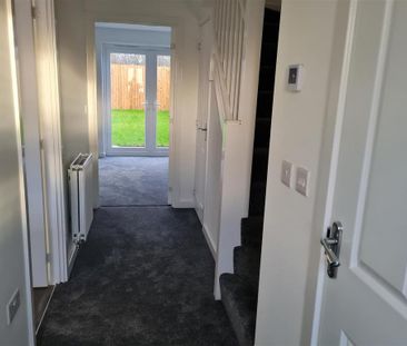 4 bedroom mews to rent - Photo 6