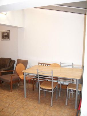 7 DOUBLE BEDROOMS, 3 Ulsterville Place, Lisburn Road, Belfast, BT9 7BH - Photo 1