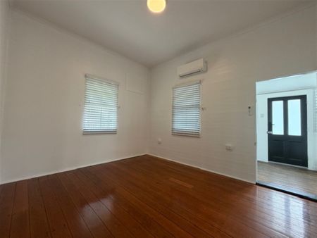 Newly Renovated 3 bedroom home in Hermit Park - Photo 5