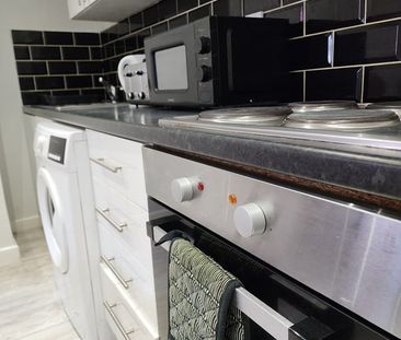 Room in a Shared House, Ventnor Street, M6 - Photo 5