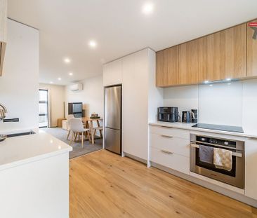 Modern 2BR Townhouse in Fairfield! - Photo 6