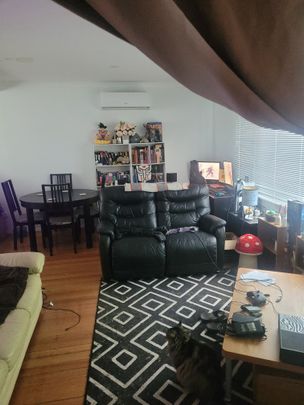 Noble Park - Photo 1