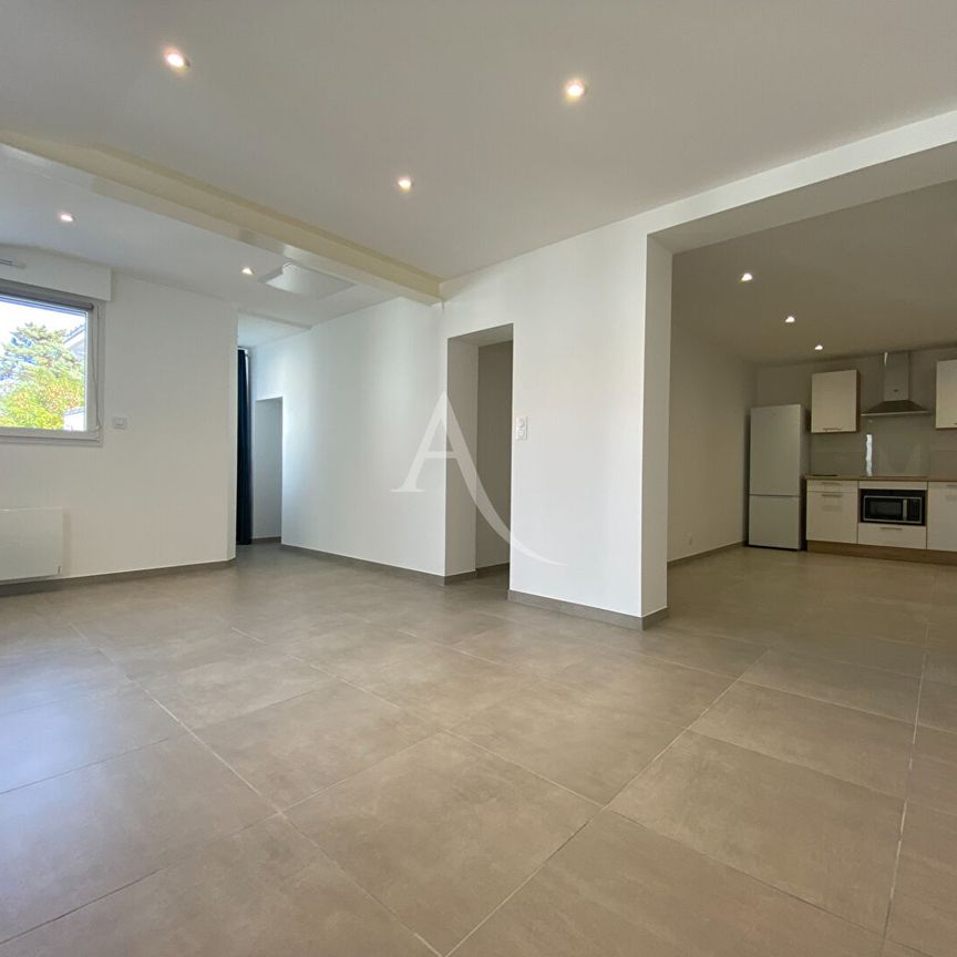 Location Appartement 3 pièces 79m² - Photo 1
