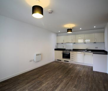 Guildford Road, Woking, Surrey, GU22 7PZ - Photo 2