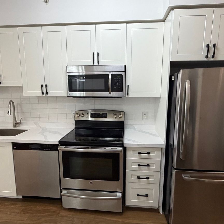 For Lease - 7171 Yonge Street Unit# 1112, Markham, Ontario - Photo 1