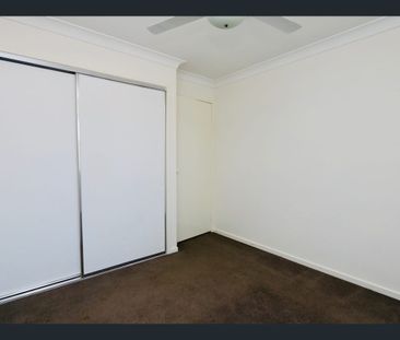 Modern Townhouse Living - Photo 5