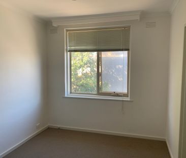 4/30 Westbury Street ST KILDA EAST - Photo 2