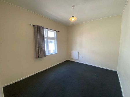 Quiet & Cozy 2-Bedroom Home in Miramar Location - Photo 4