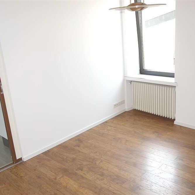 Helle 3-Zimmer-Altbauwohnung mit hoher Deckenhöhe in zentraler Lage von Trier-Süd - Photo 1