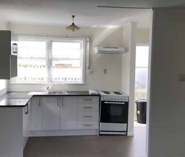 MANUREWA, 1 BEDROOM - Photo 3