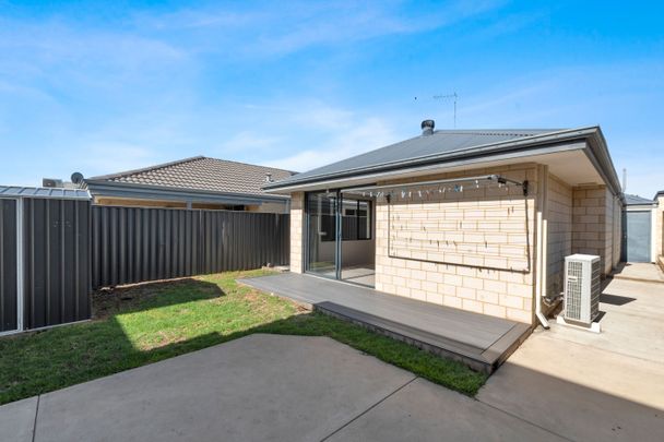 Lovely 3 Bedroom House in Baldivis - Photo 1