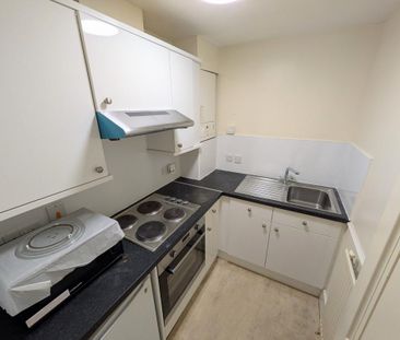 2 bedroom flat to rent - Photo 6