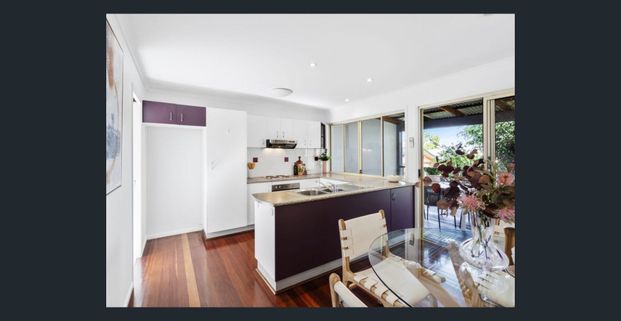 Spacious Townhome in Prime Annerley Location - Photo 1