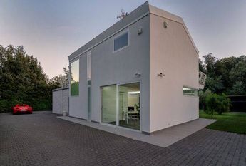 Villa in Affitto a Massa – Zona: Poveromo