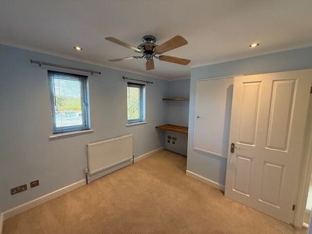 Field Close, Aylesbury - Photo 2