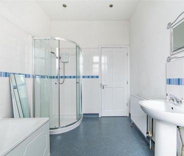 4 bedroom maisonette to rent - Photo 3