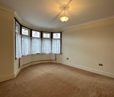 4 bedroom semi-detached house to rent - Photo 4