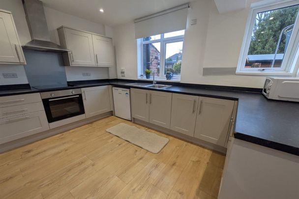 Cator Lane, Chilwell, NG9 4AY - Photo 1