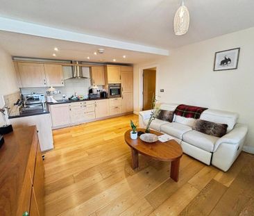 2 bedroom flat to rent - Photo 2