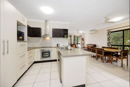 20 Tahlia Circuit, Mount Louisa - Photo 5