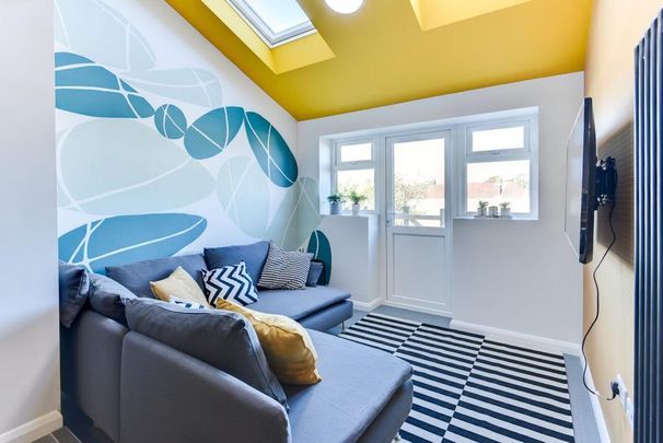 8 bedroom house to rent - Photo 1