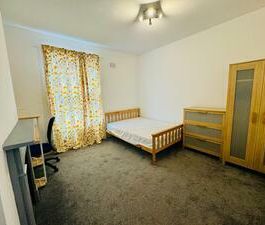 Burley Lodge Terrace LS6 1QA - Photo 4