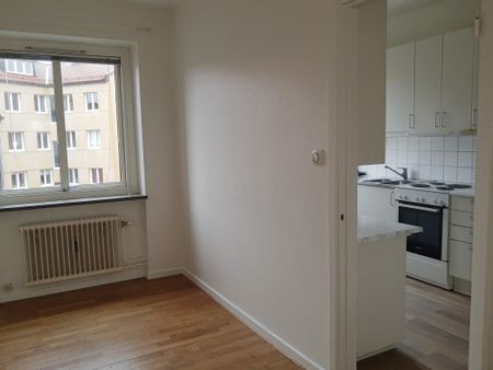 Karl XI:s väg, Halmstad - Photo 5