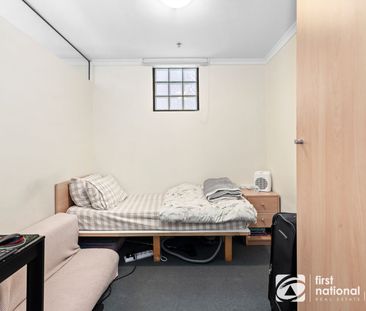 Furnished 2 bedroom apartment! In The Heart Of Melbourne CBD! - Photo 3